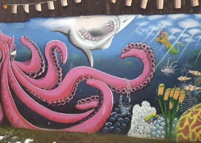 Unterwasser-Graffiti im Außenbereich